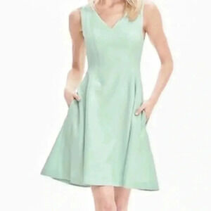 Banana Republic womens V-Neck Fit & Flare dress size 2